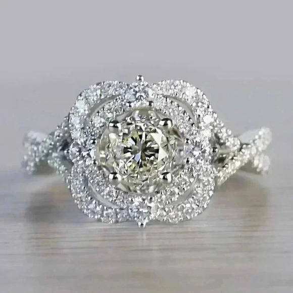 New 925 Silver Sim. Diamonds Ring - Picture 3 of 5